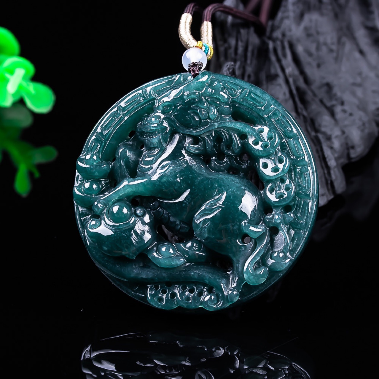 Burmese Jadeite Dragon Pendant - огляд і ціна Accessories Woman